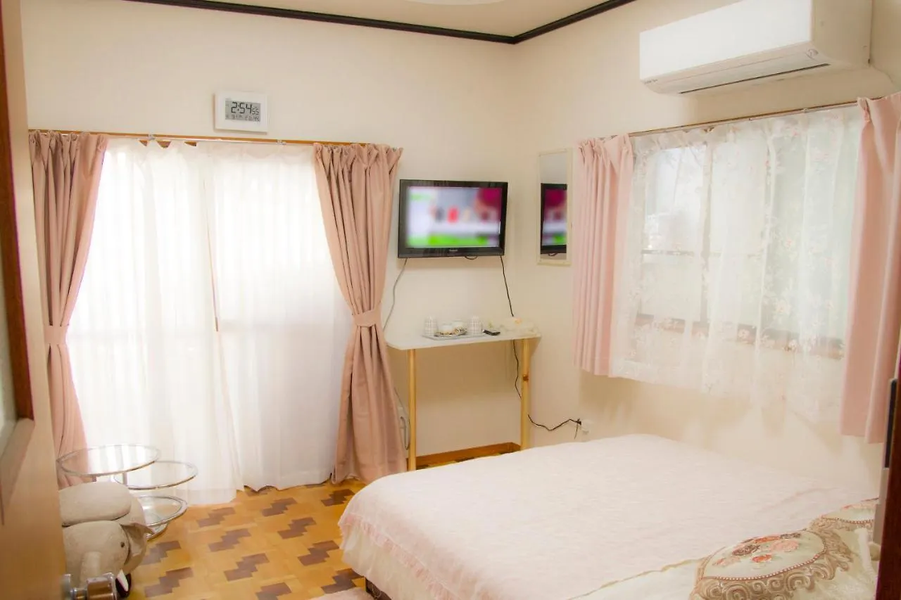 幽舍の庭 Apartment Izumisano 0*,  Japan